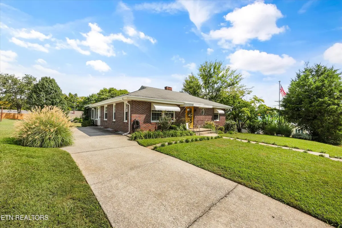 1224 Park St, Sweetwater, TN 37874 - #1