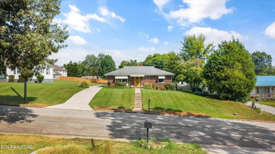1224 Park St, Sweetwater, TN 37874 - #2