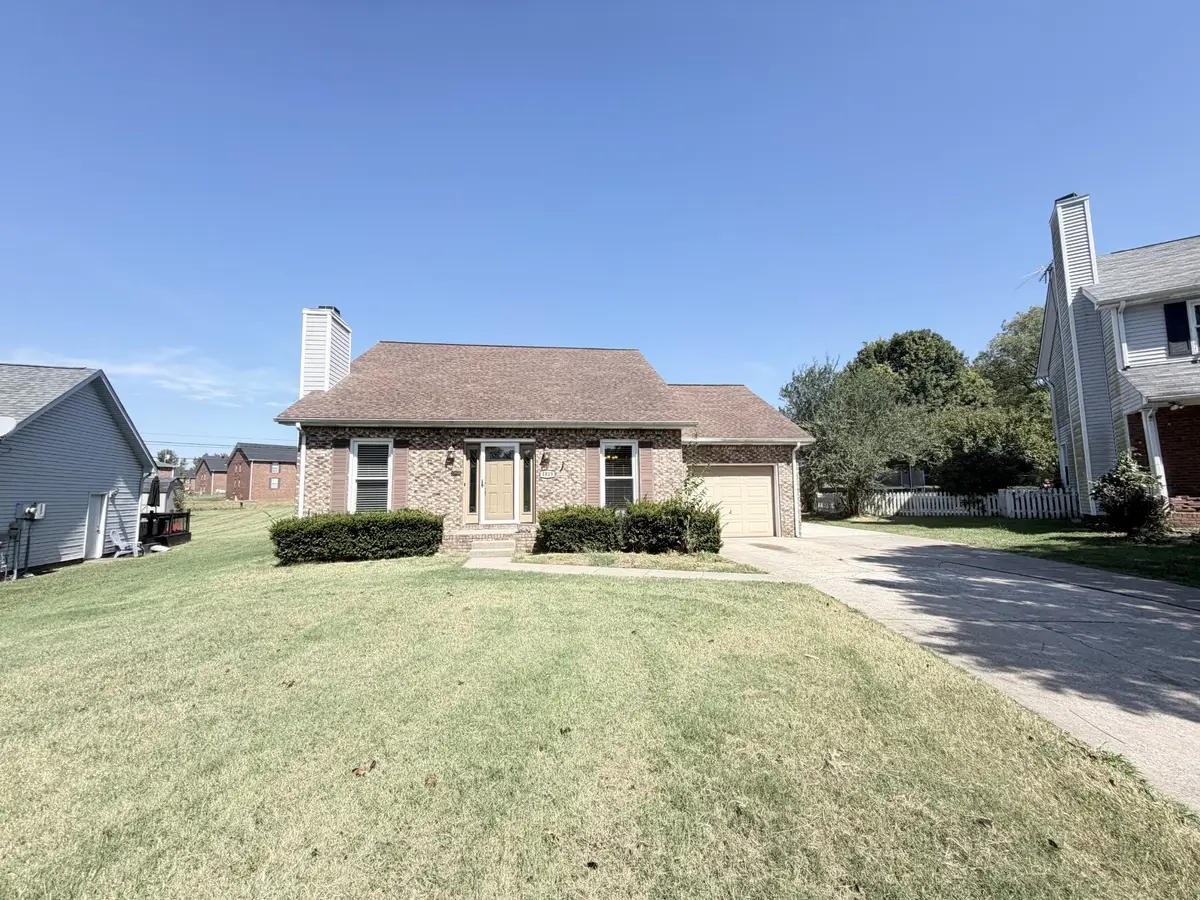 1819 Bourne Cir, Clarksville, TN 37043 - #1