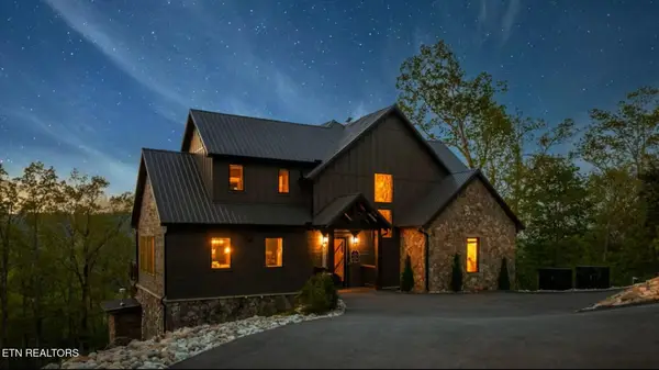 5016 Long Rifle Rd, Walland, TN 37886