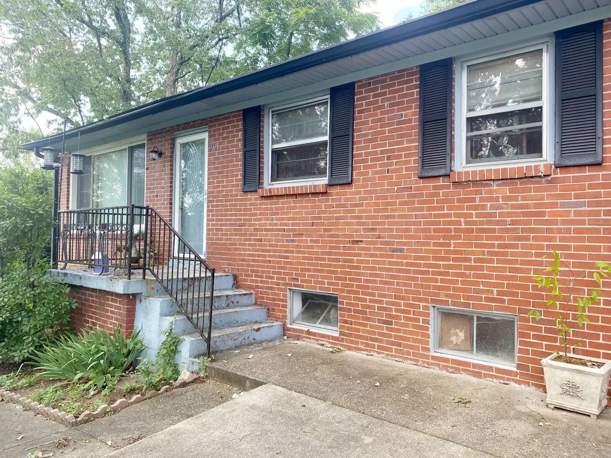 701 Yowell Ave, Madison, TN 37115 - #1