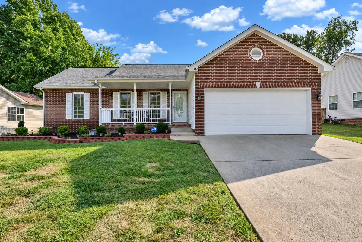 374 Woodtrace Dr, Clarksville, TN 37042 - #1
