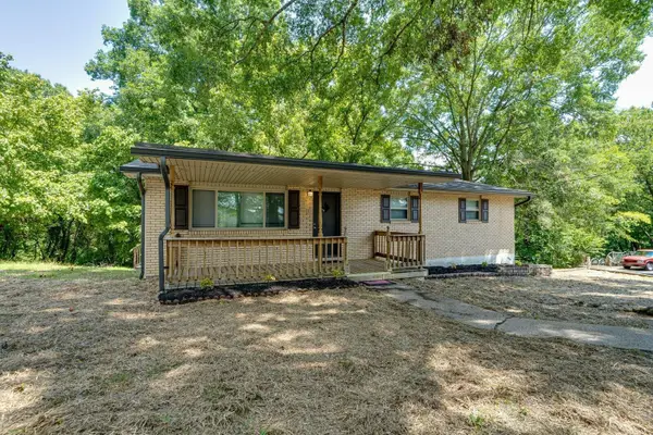 6 Canary Lane, Rossville, GA 30741