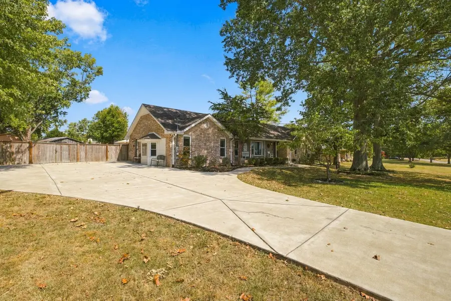 153 Bradwood Dr, Gallatin, TN 37066 - #2
