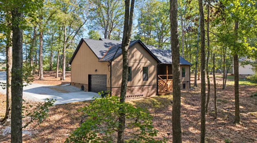 1220 Breeden Rd, Charlotte, TN 37036 - #2