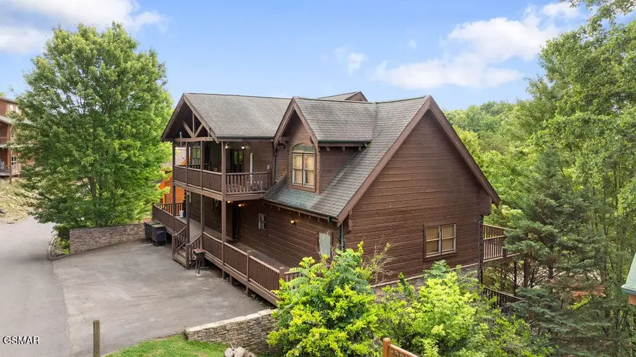 326 Alpine Mountain Way, Pigeon Forge, TN 37863 - #3