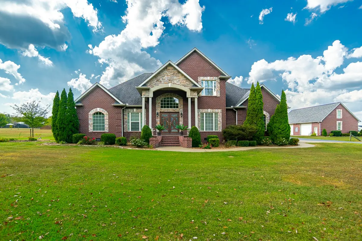 138 Longwood Dr, Shelbyville, TN 37160 - #1