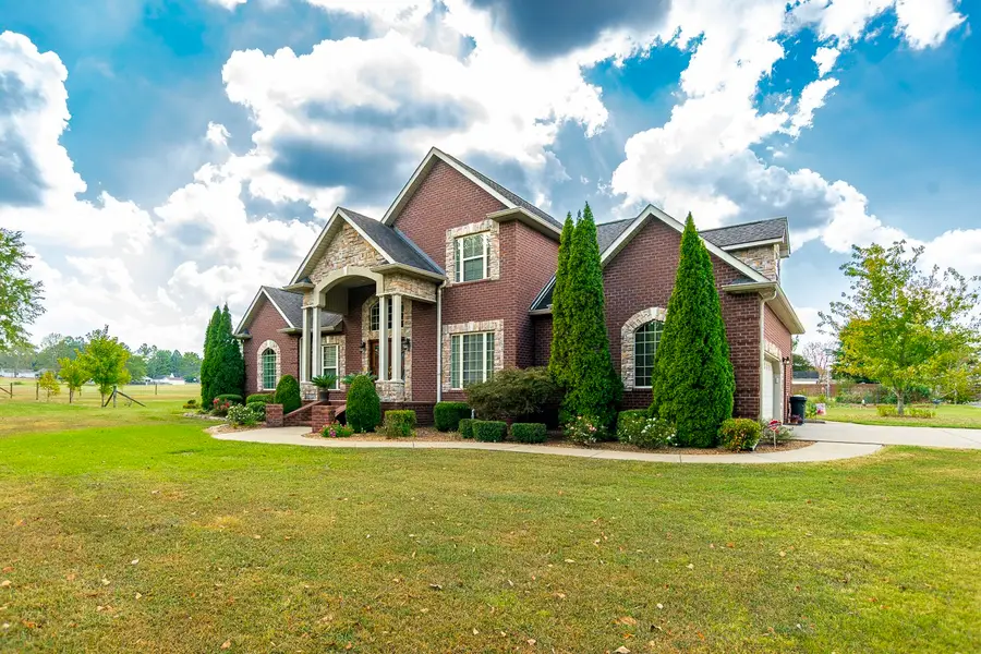 138 Longwood Dr, Shelbyville, TN 37160 - #3