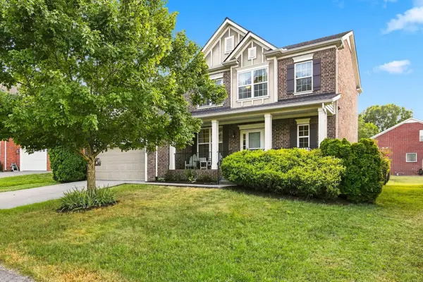 719 Crestmark Dr, Mount Juliet, TN 37122