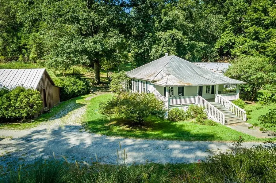 1570 S Helton Rd, Sevierville, TN 37862 - #2