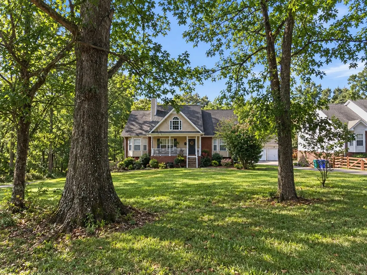 116 Ben Albert Rd, Cottontown, TN 37048 - #1