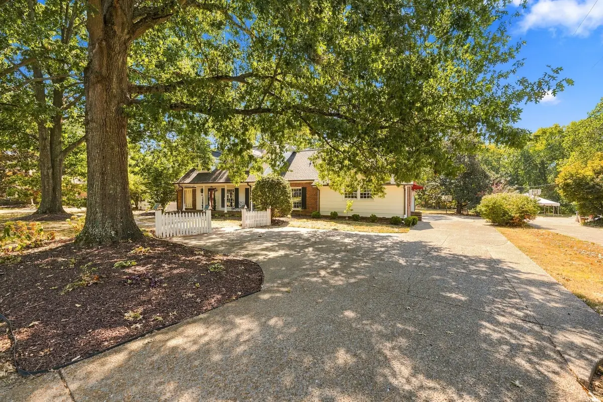 6229 Milbrook Rd, Brentwood, TN 37027 - #1