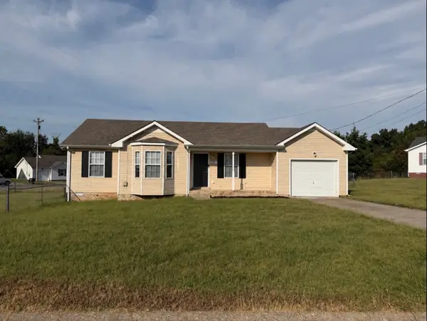 110 Chase Ct, Oak Grove, KY 42262