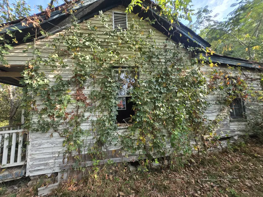 704 N Water St, Columbia, TN 38401 - #2