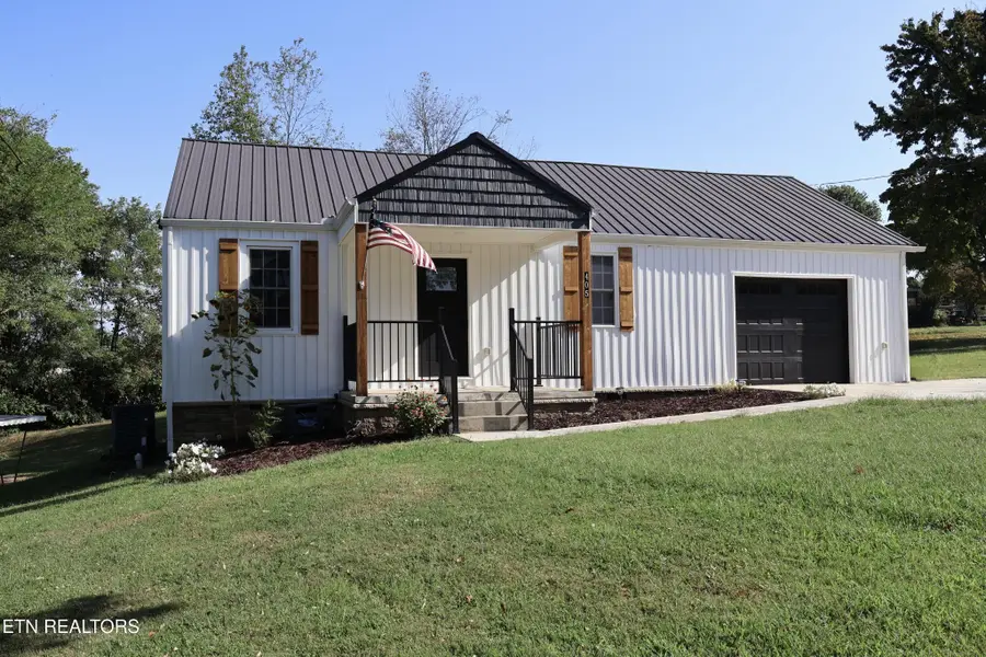 405 Choctaw St, Morristown, TN 37813 - #2