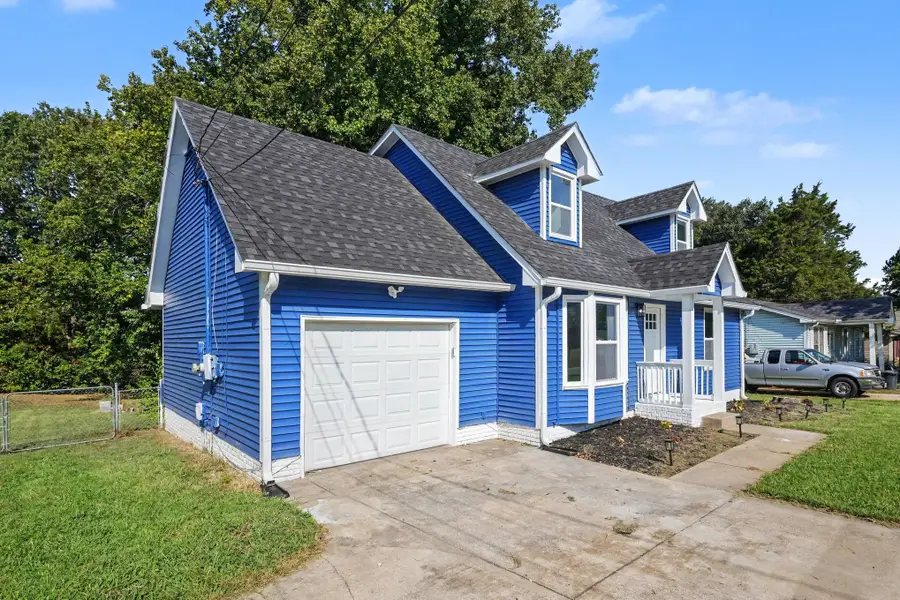 572 Donna Dr, Clarksville, TN 37042 - #2