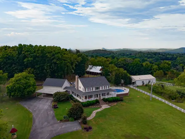 10663 Bradyville Pike, Readyville, TN 37149