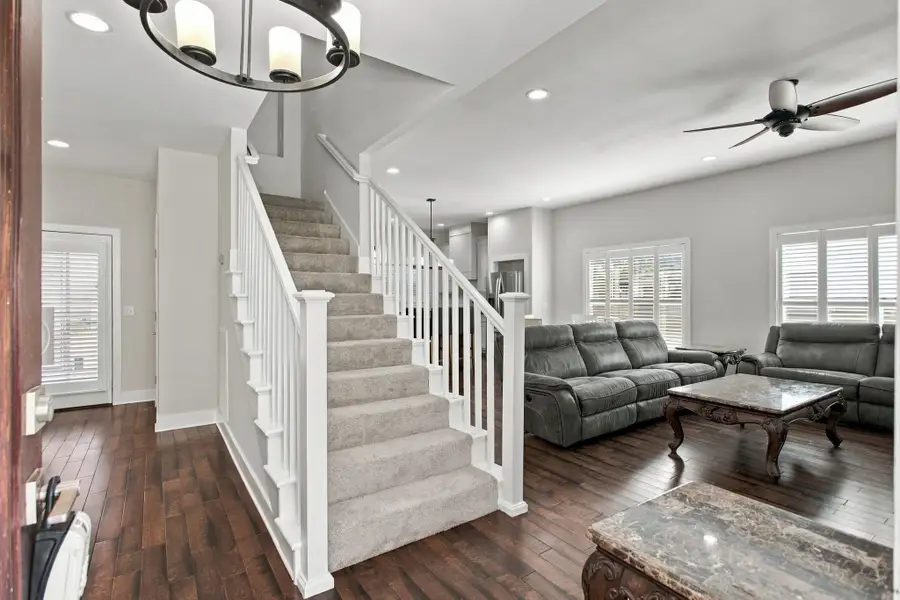1208 Wiltshire Ct, Columbia, TN 38401 - #3