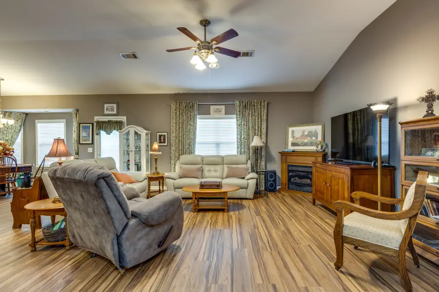 1769 Auburn Ln, Columbia, TN 38401 - #2