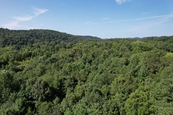 565 Valley Loop, Crossville, TN 38572