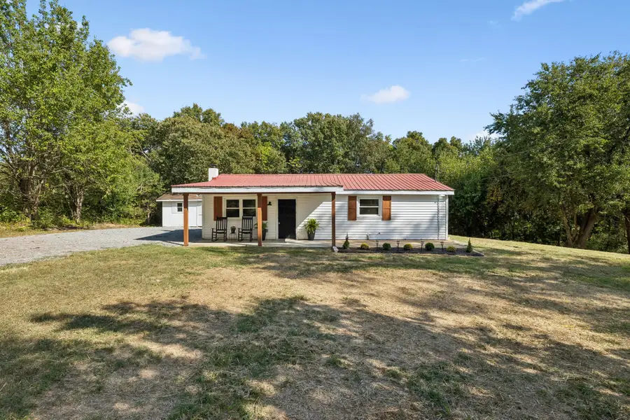 210 Donegan Crossing Rd, Dickson, TN 37055 - #2