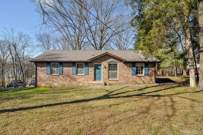 106 Sugar Tree Ln, Gallatin, TN 37066 - #2