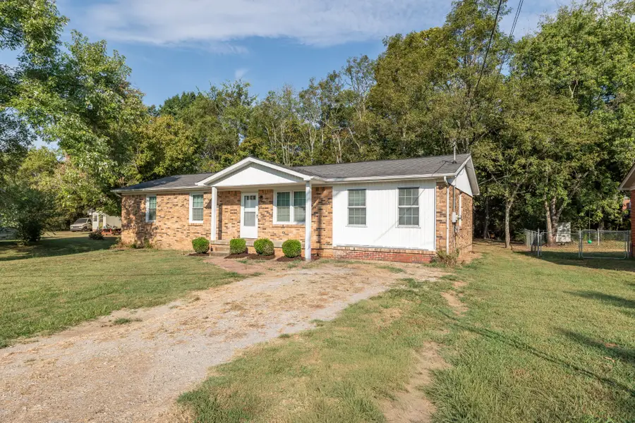1339 Meadowbrook Dr, Pulaski, TN 38478 - #2