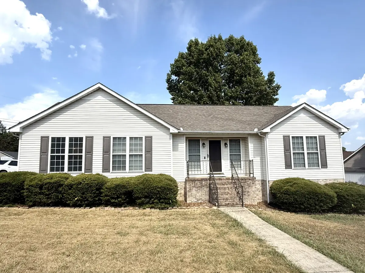 114 Sanders St, Shelbyville, TN 37160 - #1