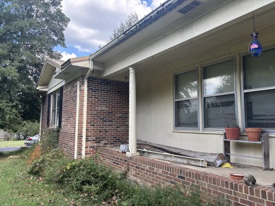 735 Hickory Dr, Pulaski, TN 38478 - #3