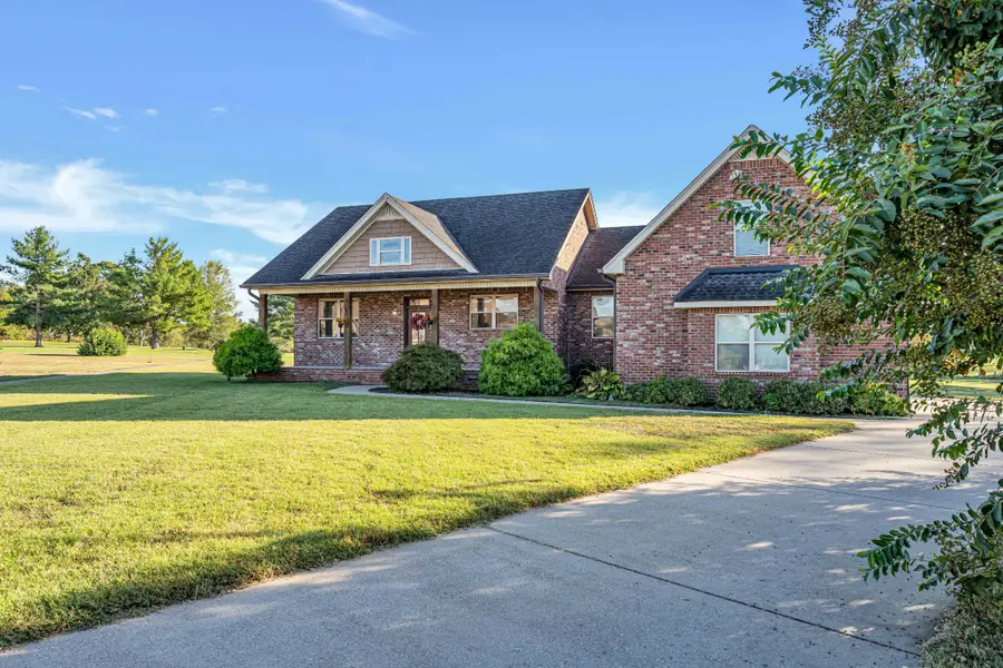 120 Golfers Cir, Portland, TN 37148 - #2