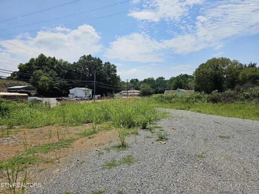 4921 Highway 11, Lenoir City, TN 37772 - #3