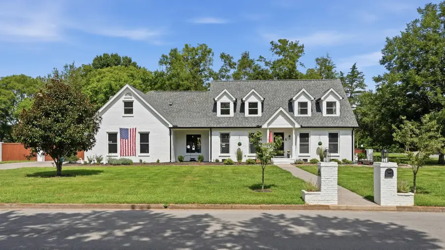 2104 Riverbend Dr, Murfreesboro, TN 37129 - #2