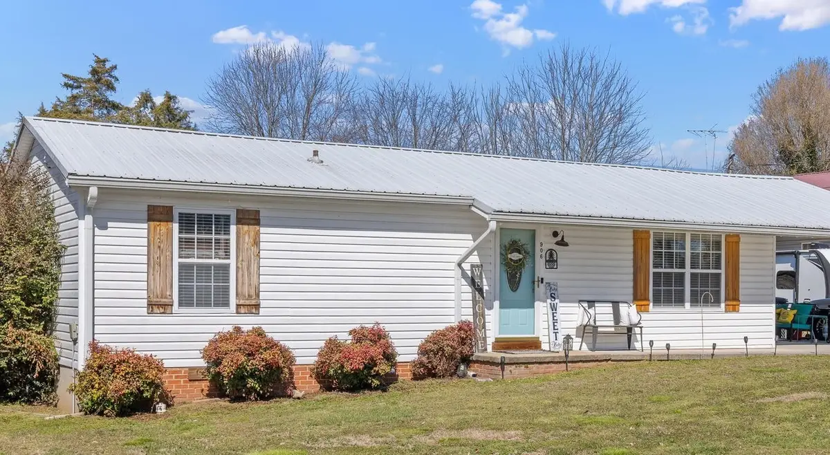 906 Boaz St, Athens, TN 37303 - #1