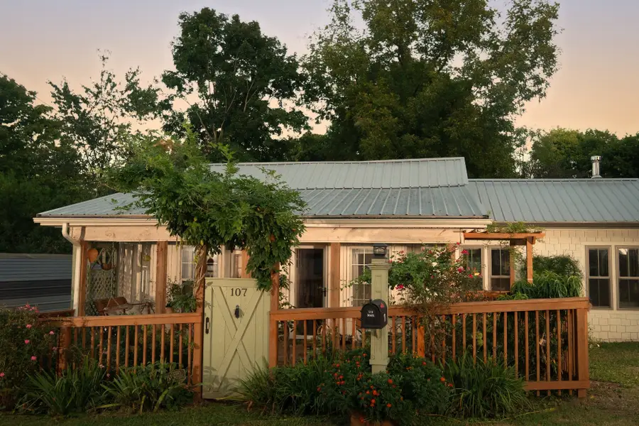 107 Brown St, Athens, TN 37303 - #2