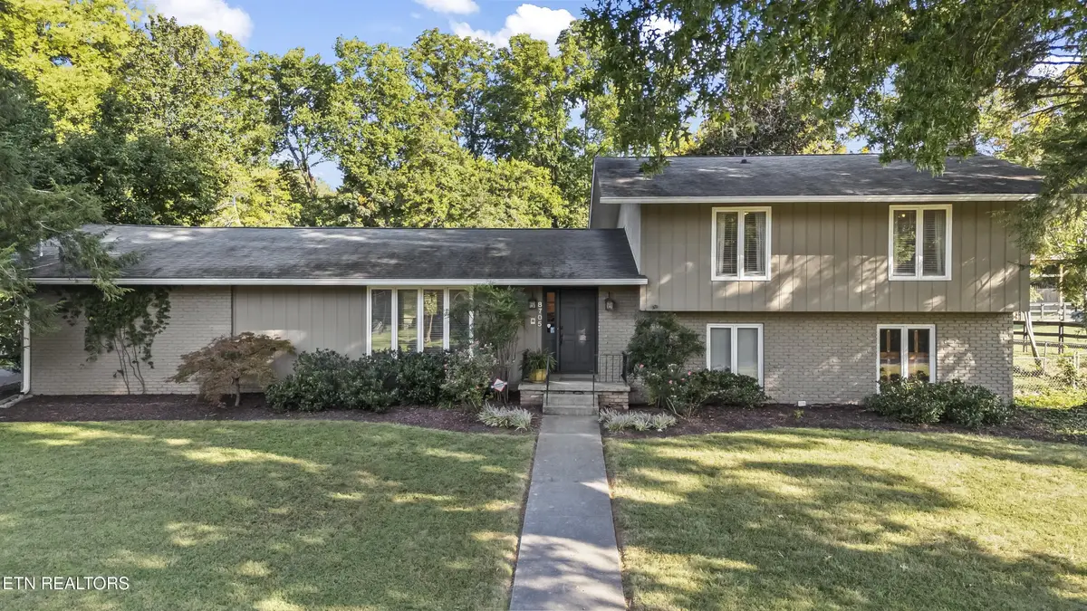 8705 Wimbledon Drive, Knoxville, TN 37923 - #1