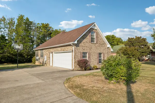 308 Burton Farms Dr, Smyrna, TN 37167