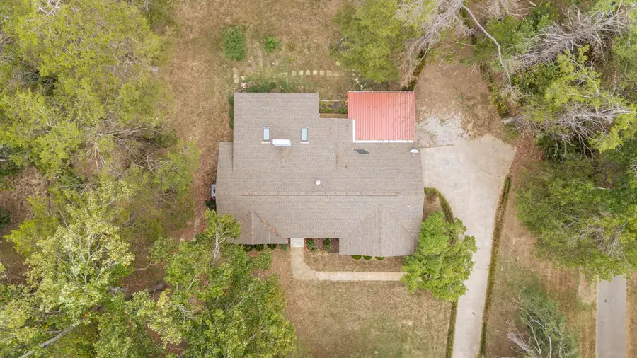 70 Holt St, Savannah, TN 38372 - #2