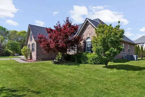 7001 Vineyard Ln, Smyrna, TN 37167