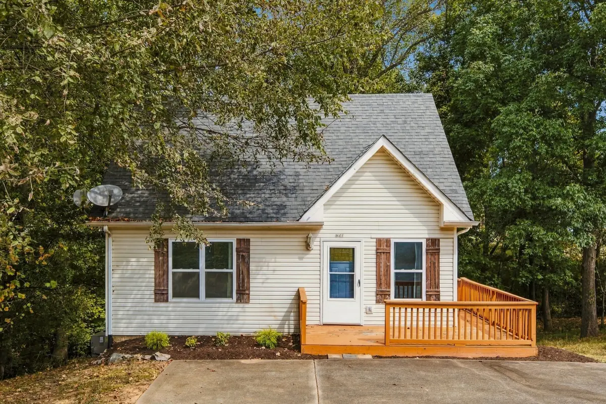 941 Applegrove Cir, Clarksville, TN 37040 - #1