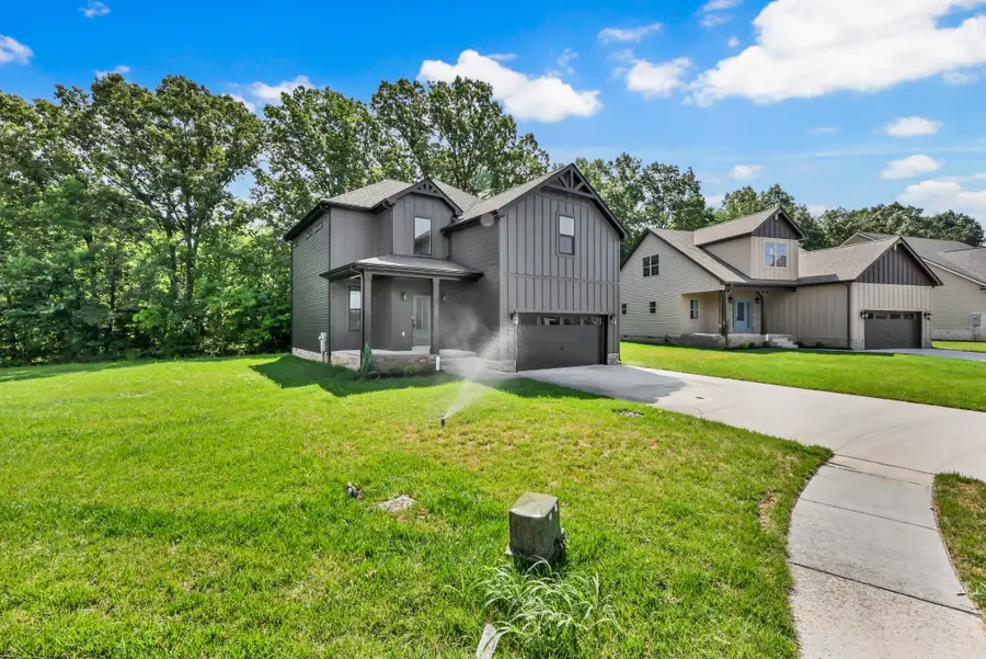 353 Chase Dr, Clarksville, TN 37043 - #2
