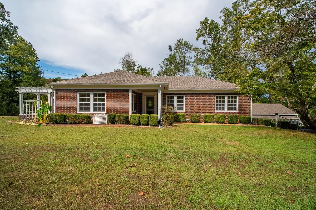214 Mcwilliams St, Waynesboro, TN 38485 - #1