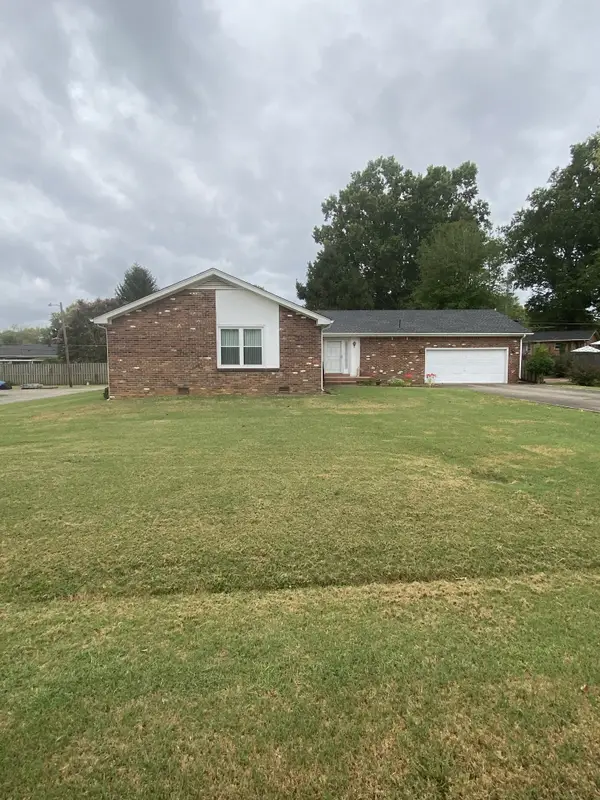 2136 Harvill Dr, Clarksville, TN 37043