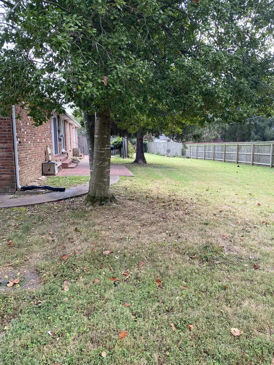 2136 Harvill Dr, Clarksville, TN 37043 - #2