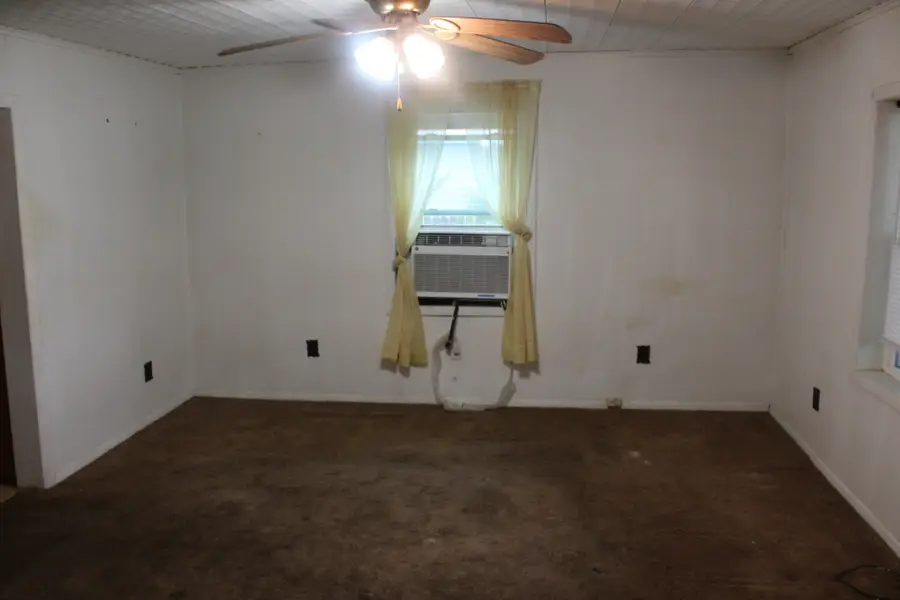 94 Holly St, Jackson, TN 38301 - #2