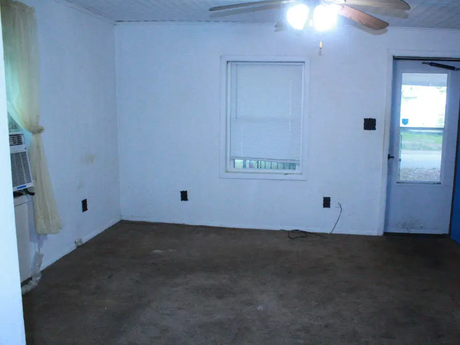 94 Holly St, Jackson, TN 38301 - #3