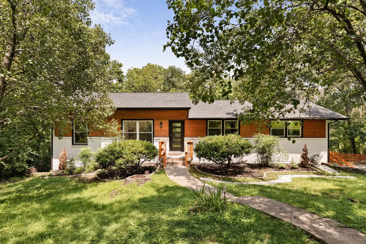 1012 Rodney Dr, Nashville, TN 37205 - #1