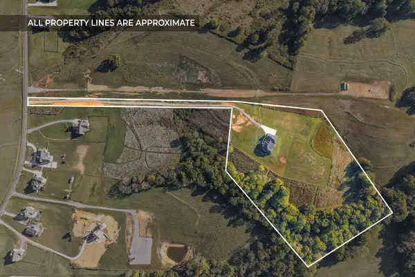 1914 Hickory Point Rd, Clarksville, TN 37043