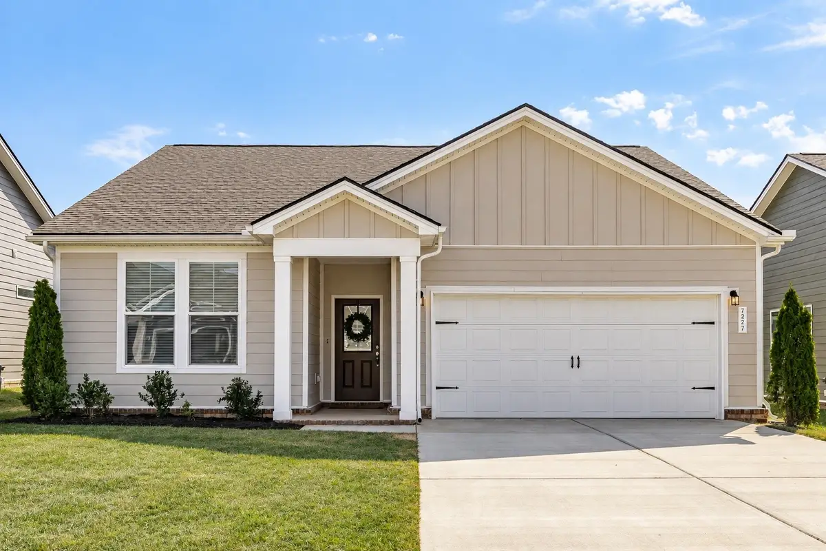 7227 Sutton Dr, White House, TN 37188 - #1