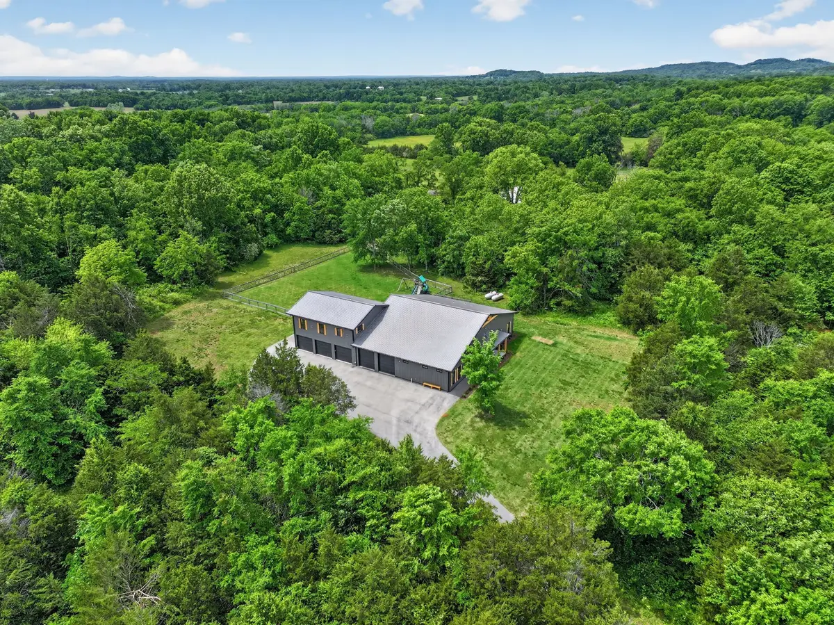 341 Floyd Rd, Eagleville, TN 37060 - #1