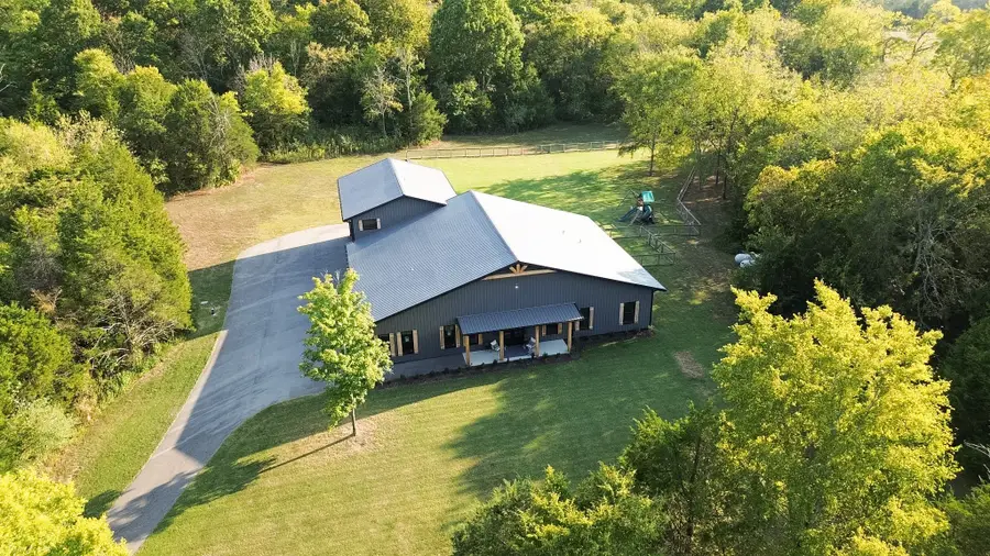 341 Floyd Rd, Eagleville, TN 37060 - #3